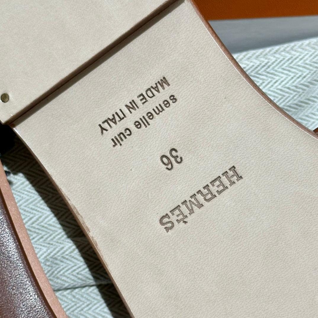 Sandália Hermès