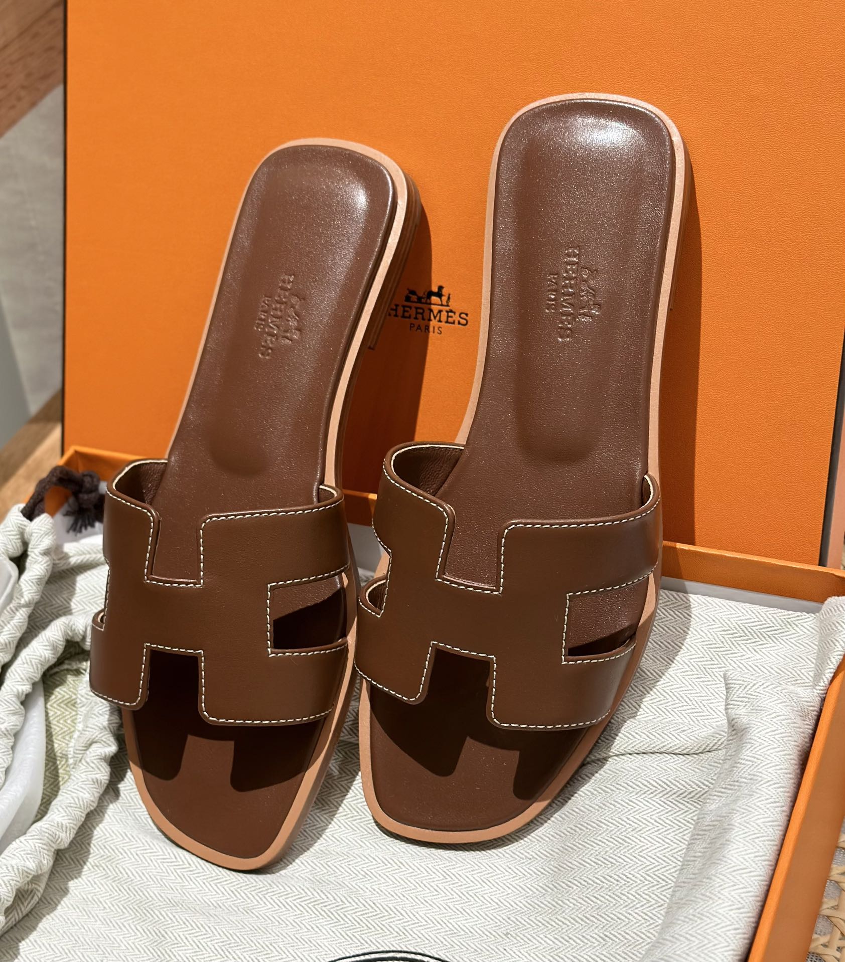 Sandália Hermès