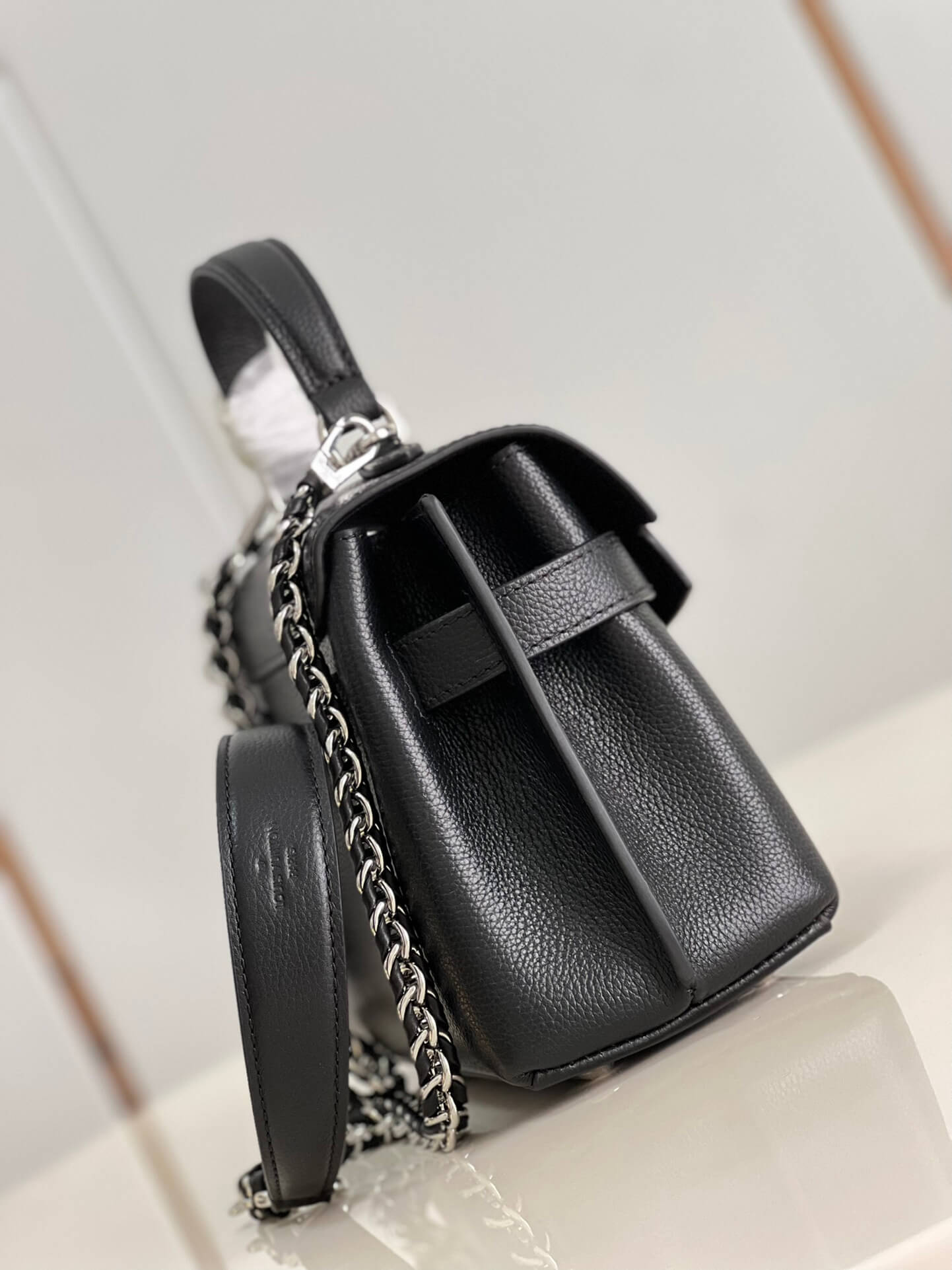 Bolsa Louis Vuitton LockMe Ever Mini