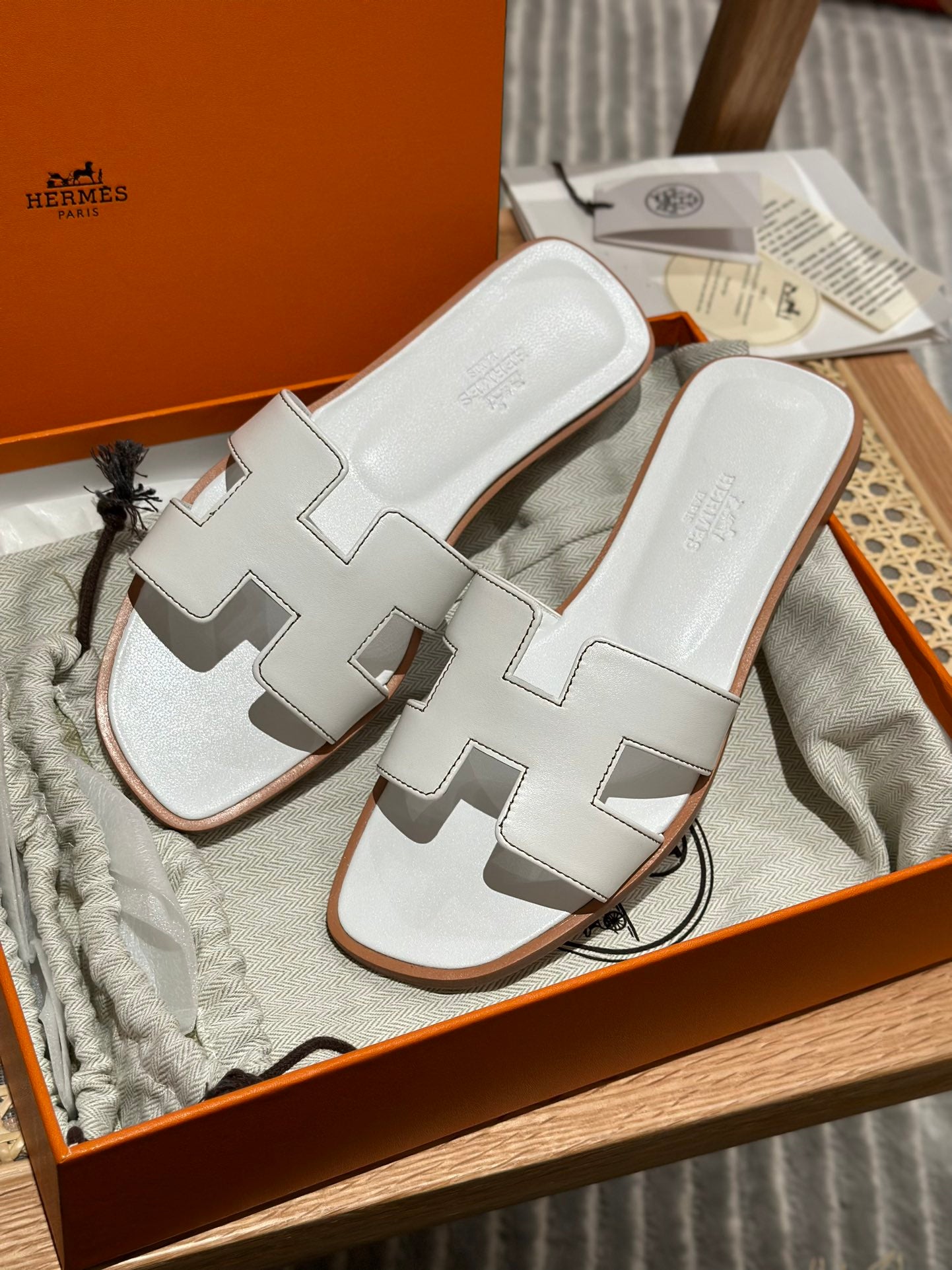 Sandália Hermès