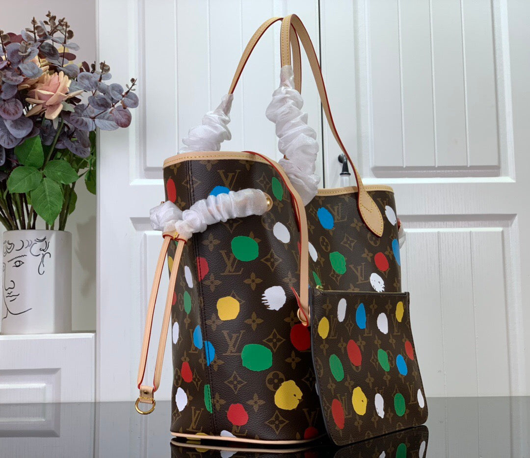 Bolsa Louis Vuitton x YK Neverfull MM