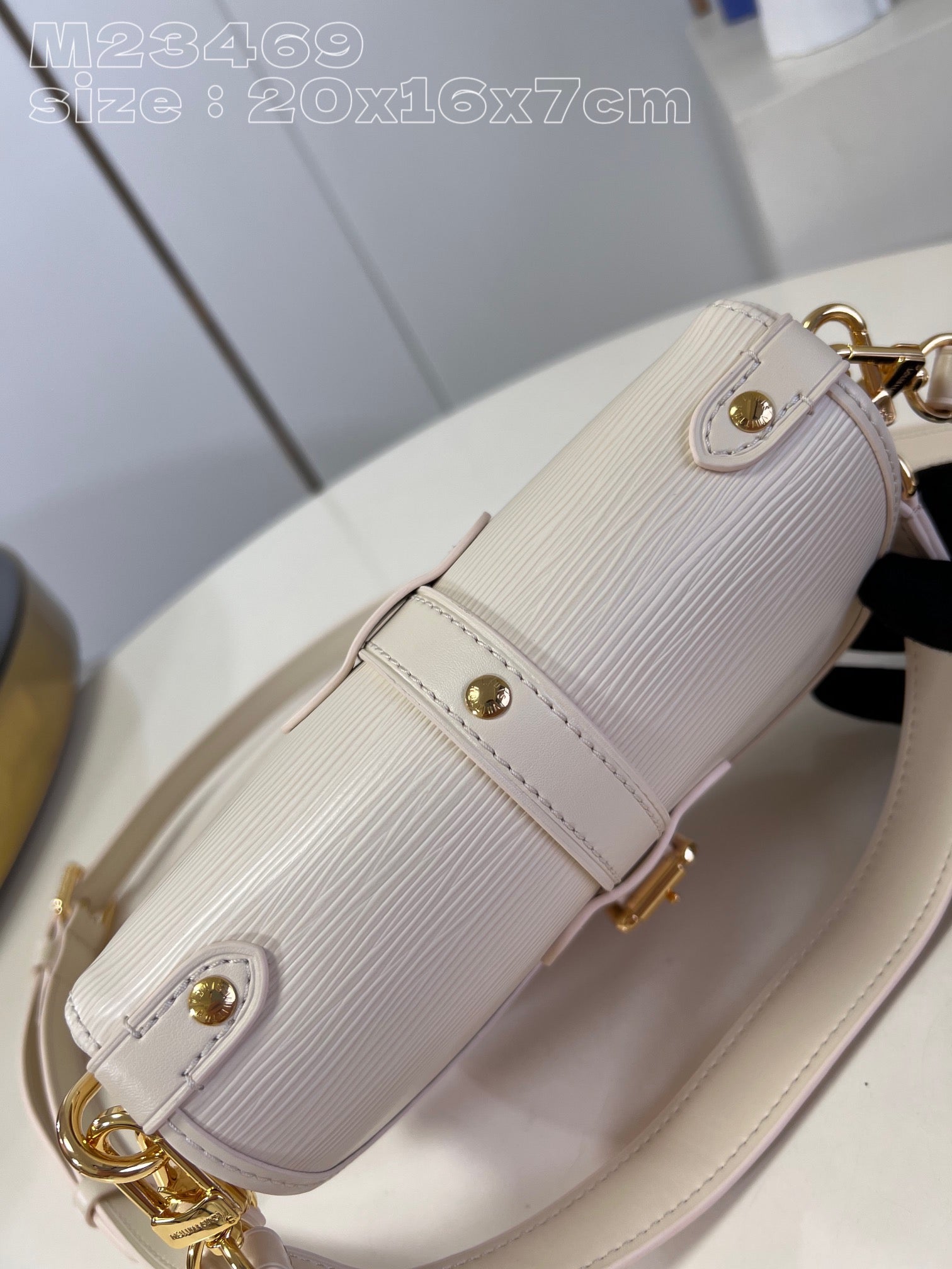 Bolsa Louis Vuitton Saumur BB