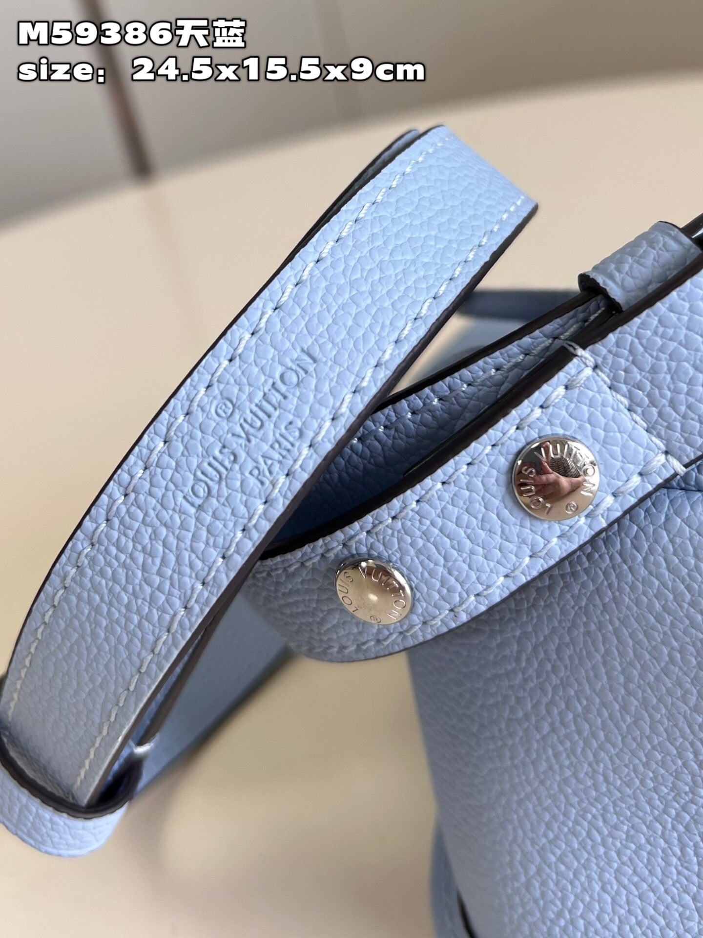 Bolsa Louis Vuitton Buci