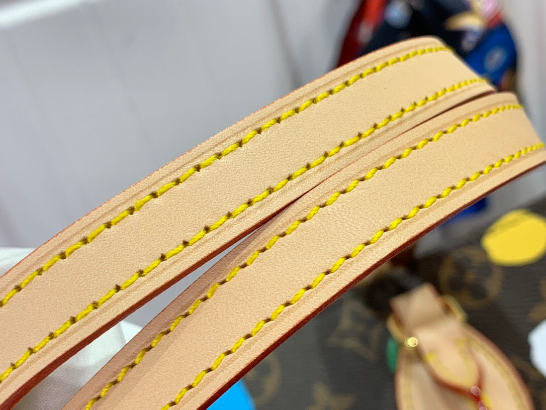 Bolsa Louis Vuitton x YK OnTheGo PM