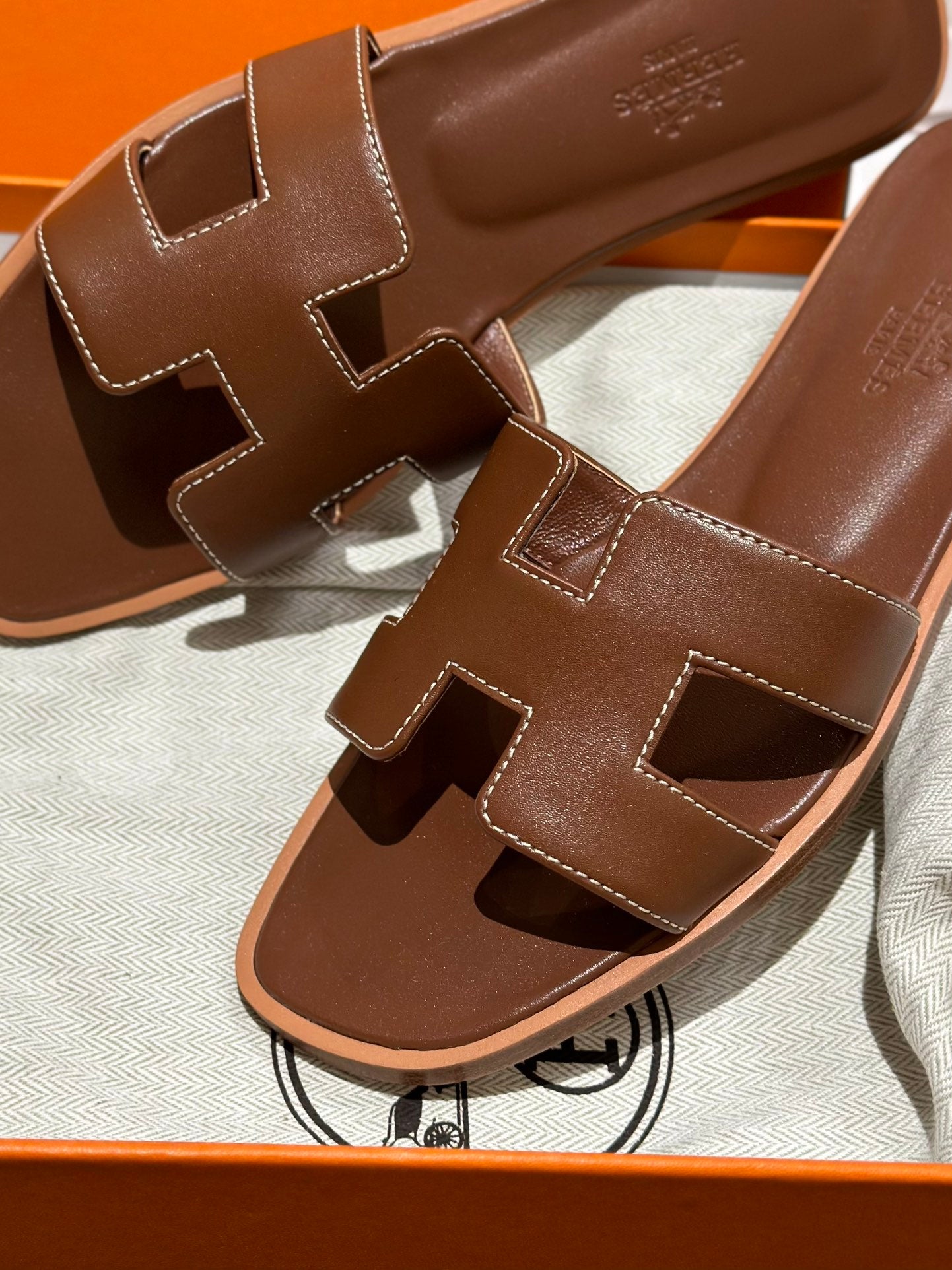 Sandália Hermès