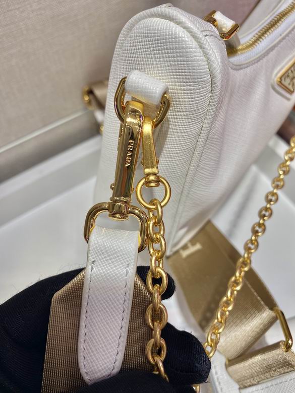 Bolsa Prada Re-Edition