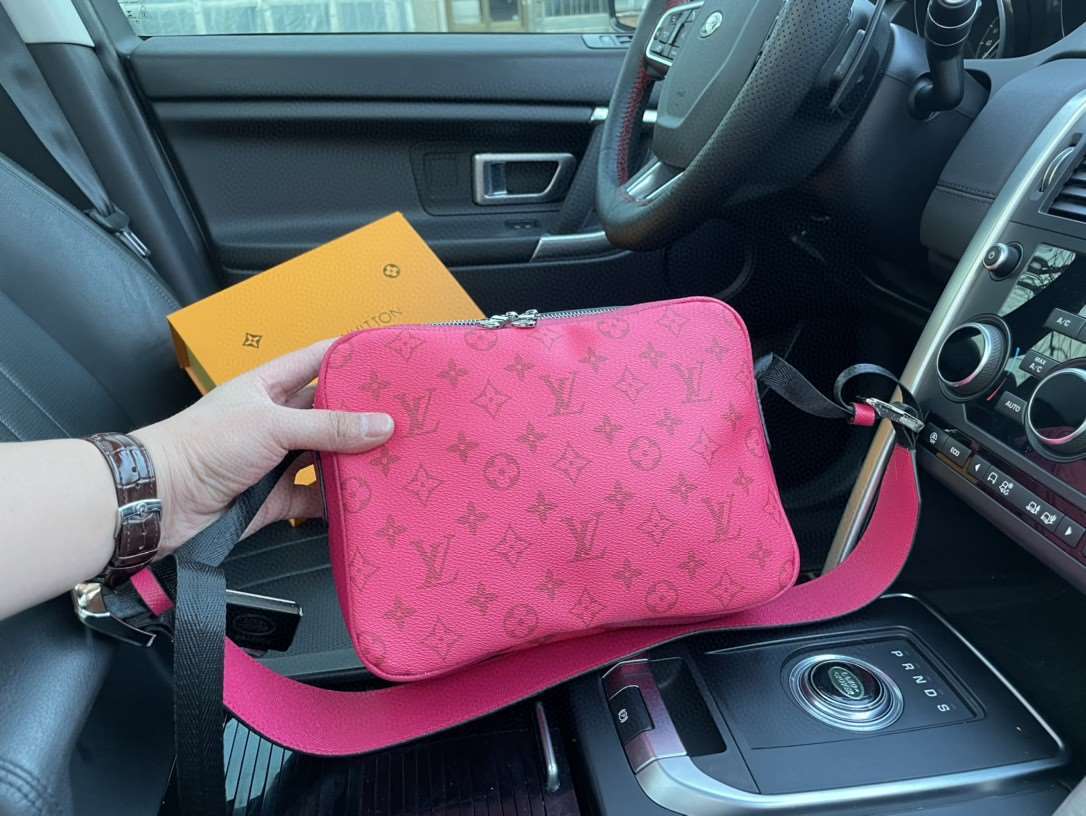 Bolsa Louis Vuitton Masculina