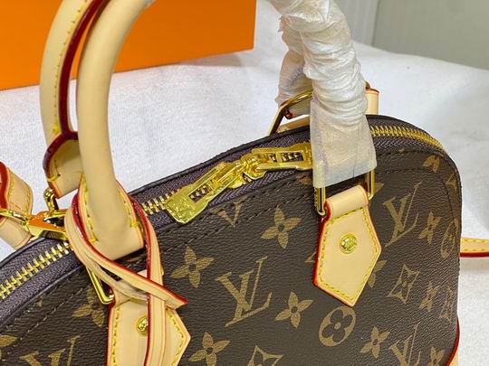Bolsa Alma BB Louis Vuitton