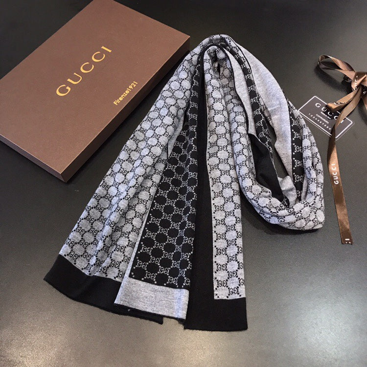 Lenço Gucci