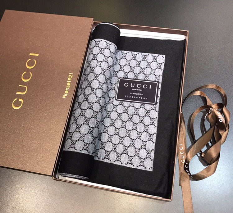 Lenço Gucci