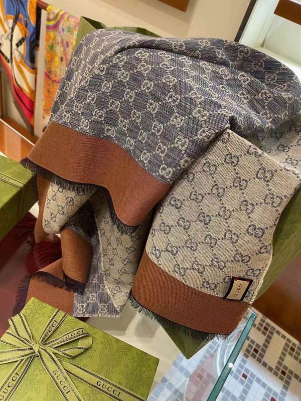 Lenço Gucci