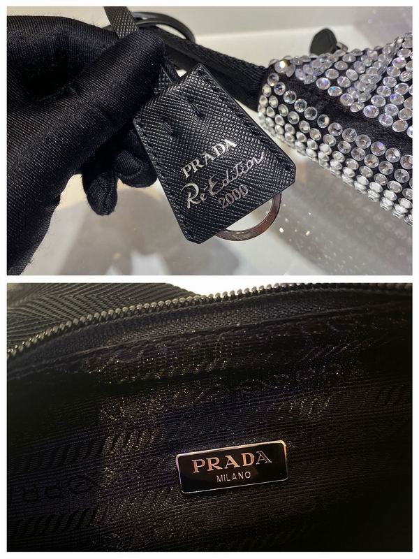 Bolsa Prada Re-Edition Duchesse
