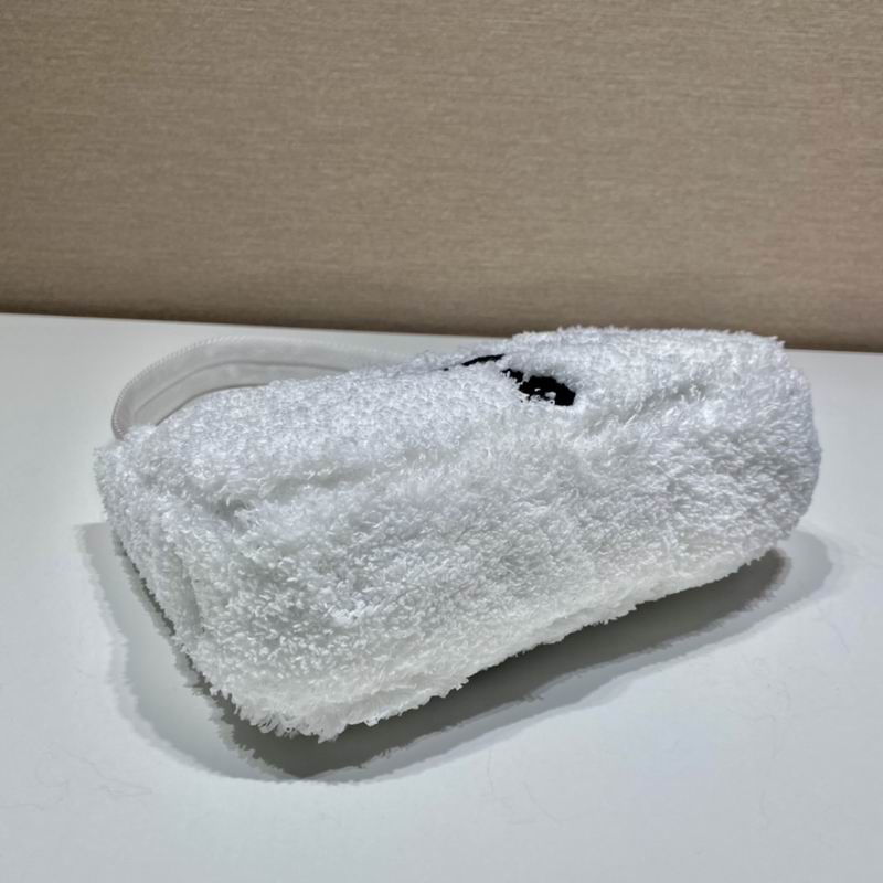 Bolsa Prada Re-Edition Hobo