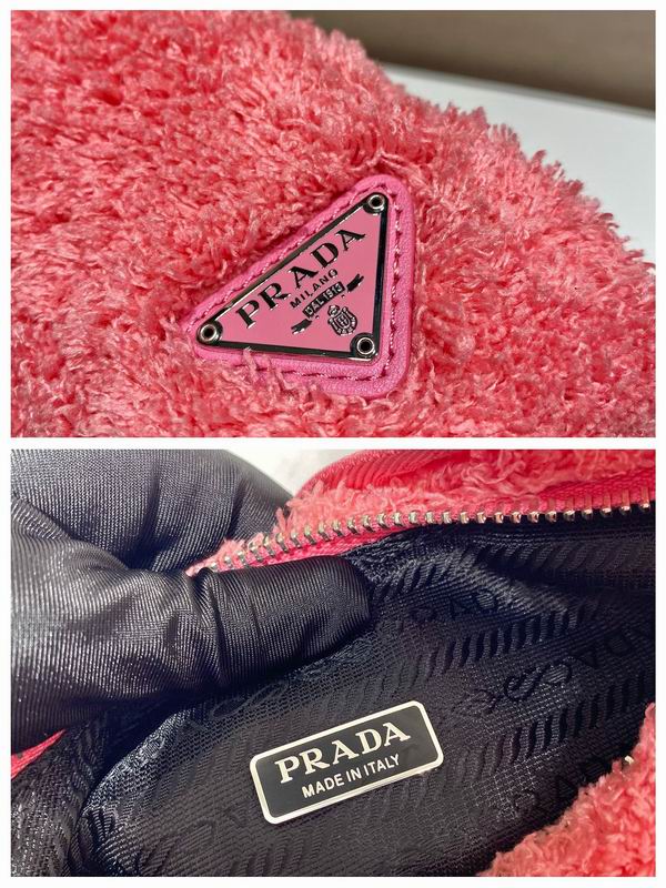 Bolsa Prada Re-Edition Hobo