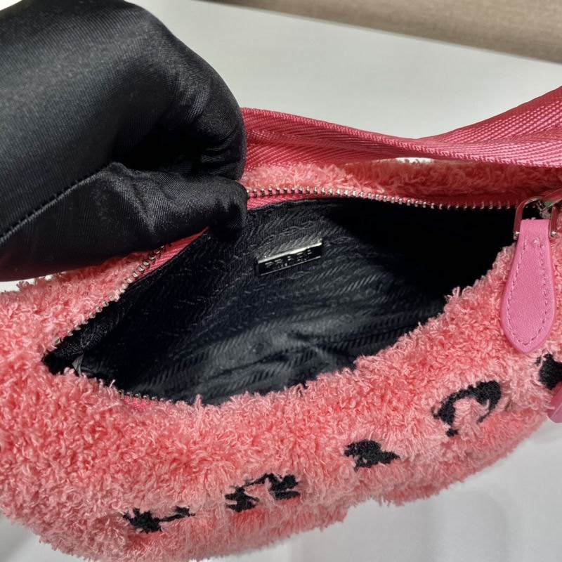 Bolsa Prada Re-Edition Hobo