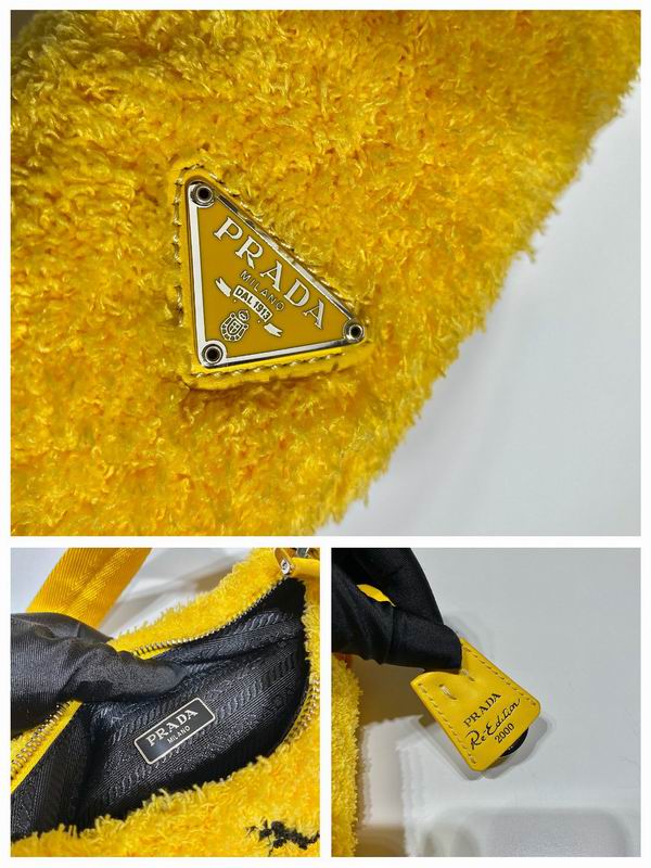 Bolsa Prada Re-Edition Hobo