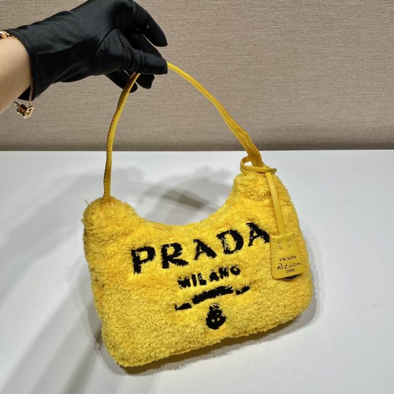 Bolsa Prada Re-Edition Hobo