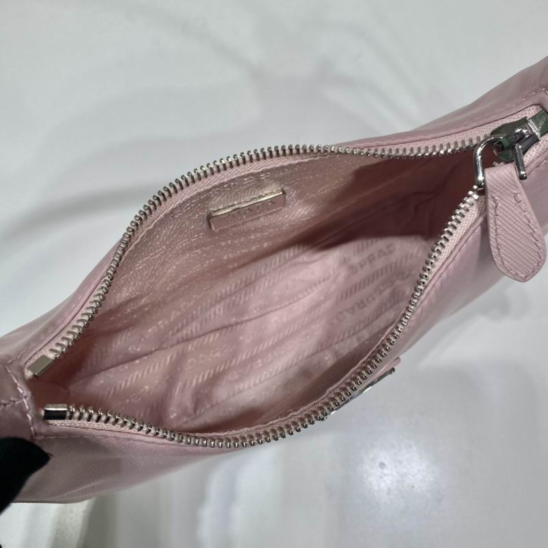 Bolsa Prada Hobo Re-Edition Re-Nylon