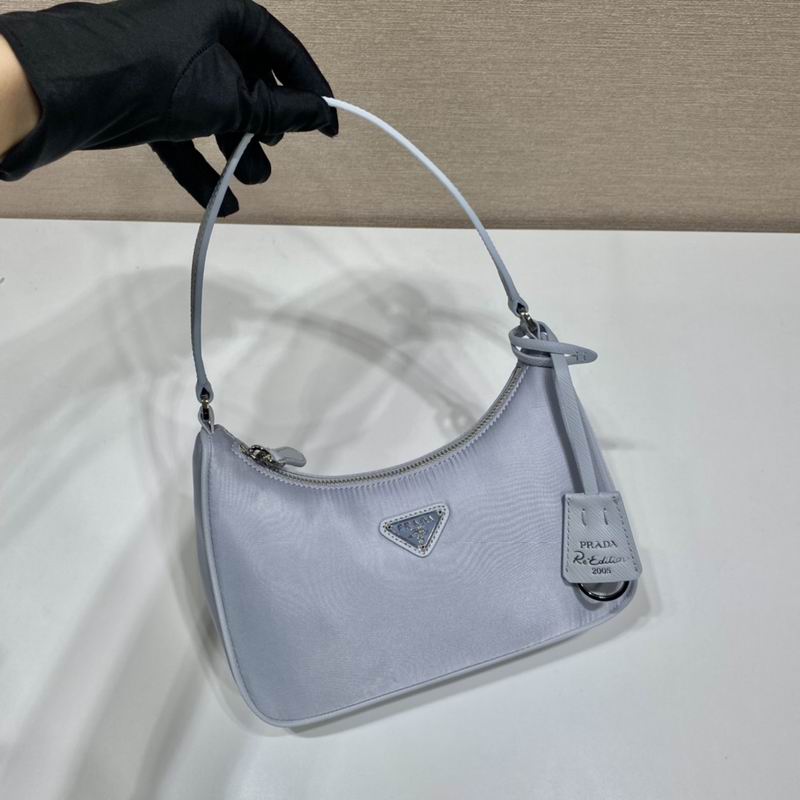 Bolsa Prada Hobo Re-Edition Re-Nylon