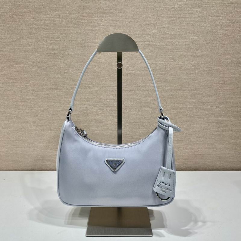 Bolsa Prada Hobo Re-Edition Re-Nylon