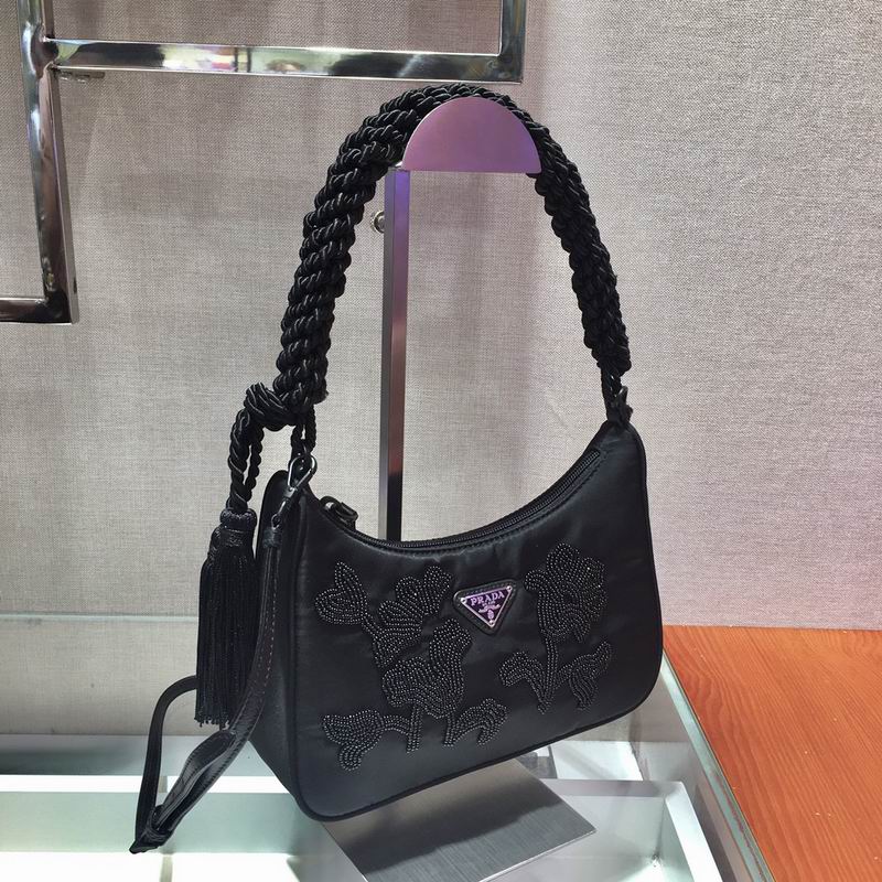 Bolsa Prada Hobo Re-Nylon