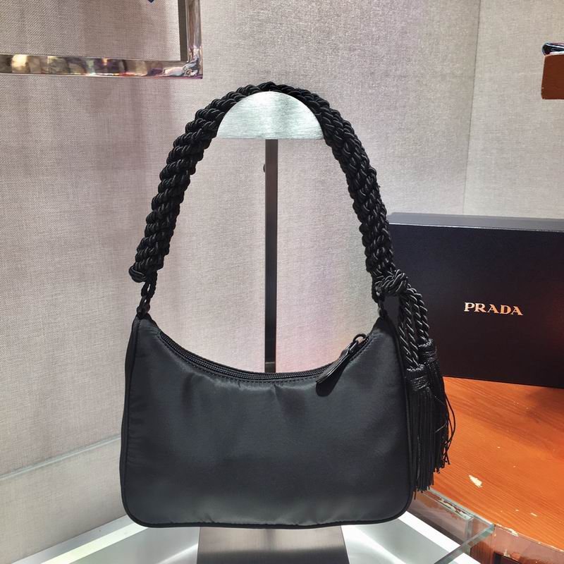 Bolsa Prada Hobo Re-Nylon