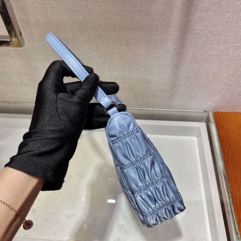 Bolsa Prada Hobo Re-Nylon