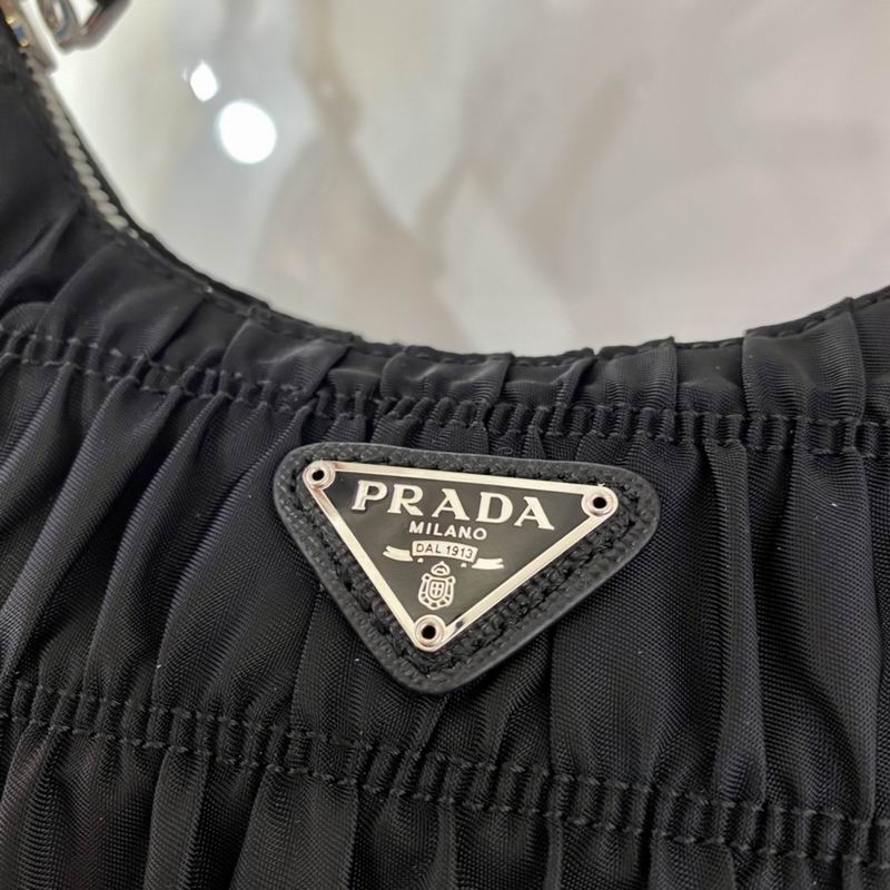 Bolsa Prada Hobo Re-Nylon
