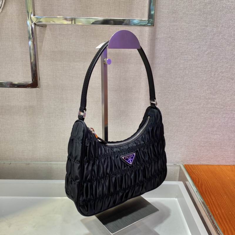 Bolsa Prada Hobo Re-Nylon