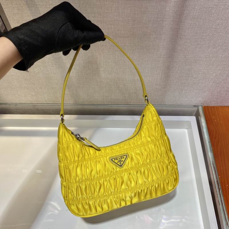 Bolsa Prada Hobo Re-Nylon