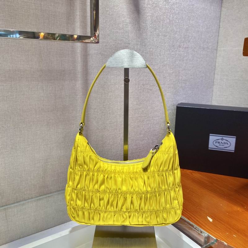 Bolsa Prada Hobo Re-Nylon