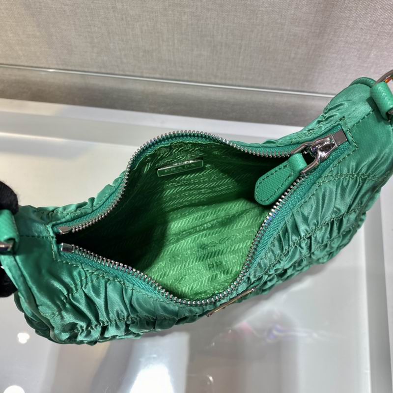 Bolsa Prada Hobo Re-Nylon