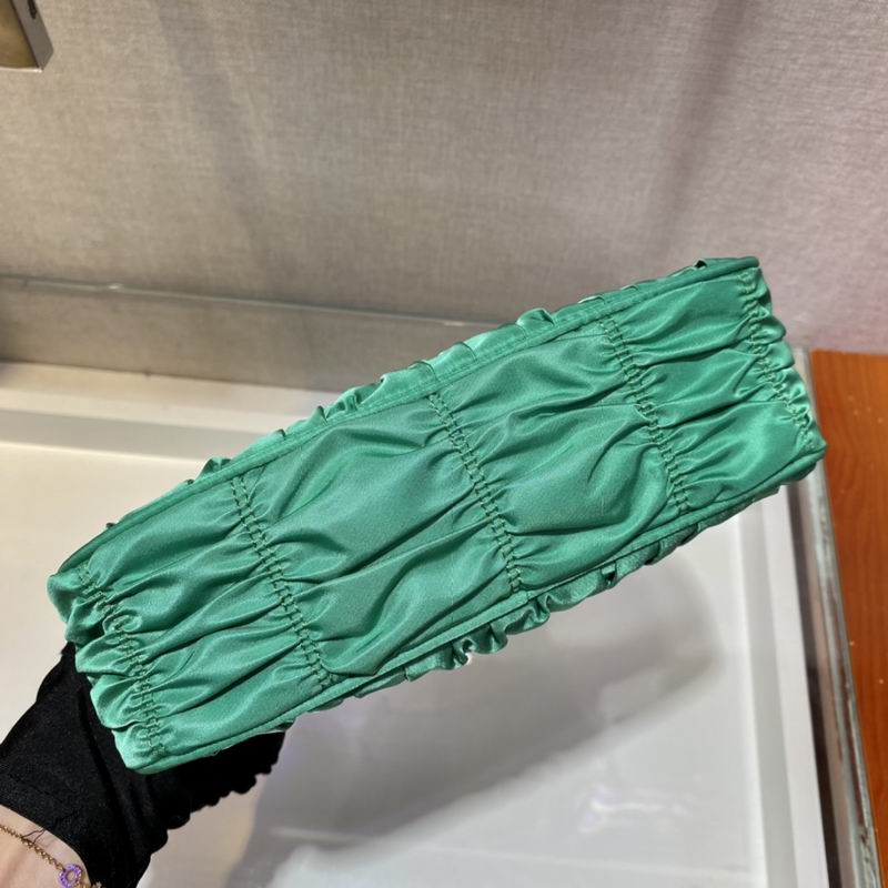 Bolsa Prada Hobo Re-Nylon