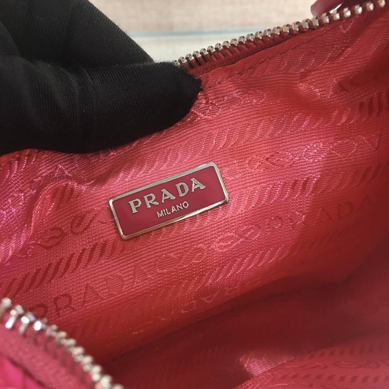 Bolsa Prada Hobo Re-Nylon