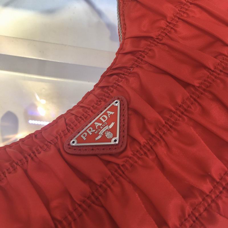 Bolsa Prada Hobo Re-Nylon