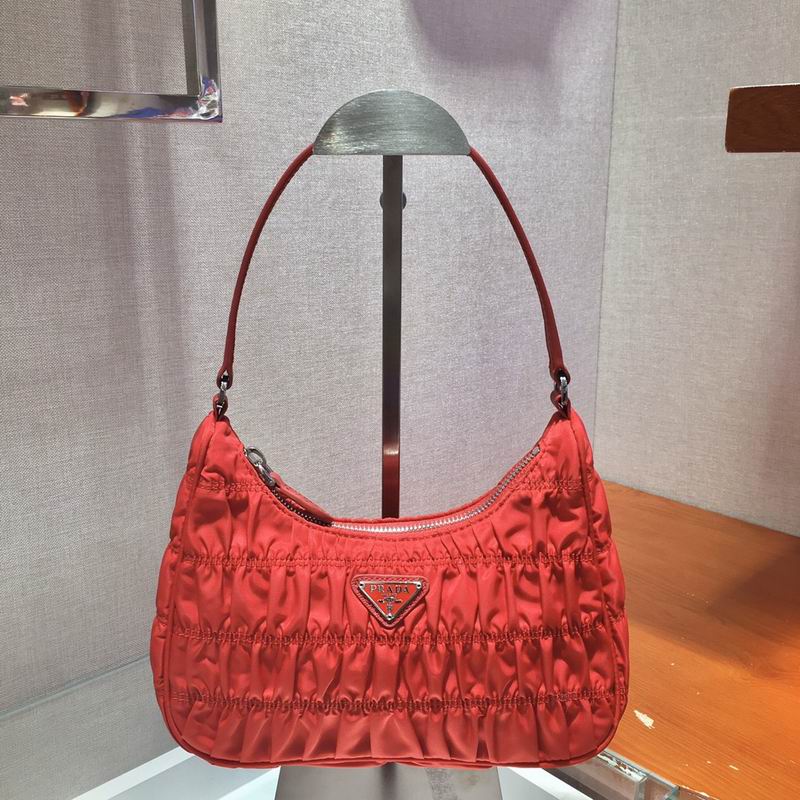 Bolsa Prada Hobo Re-Nylon