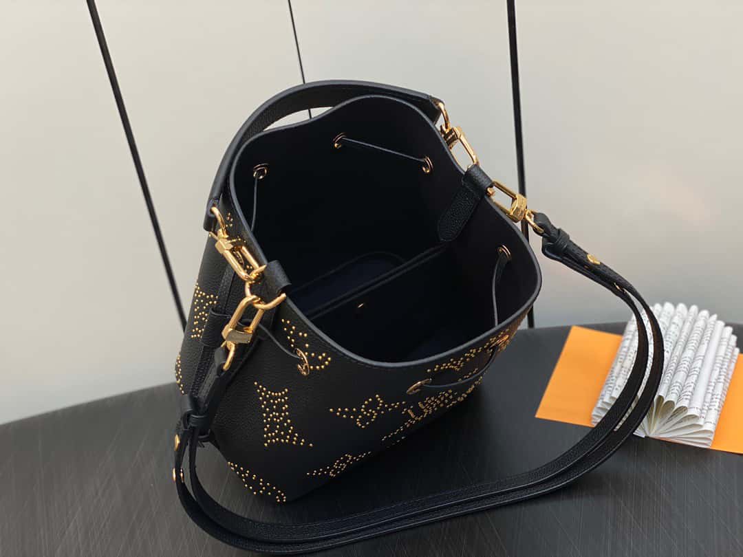 Bolsa Louis Vuitton NéoNoé BB