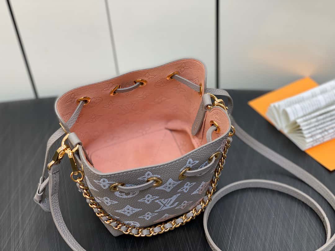 Bolsa Louis Vuitton  Pico Bella