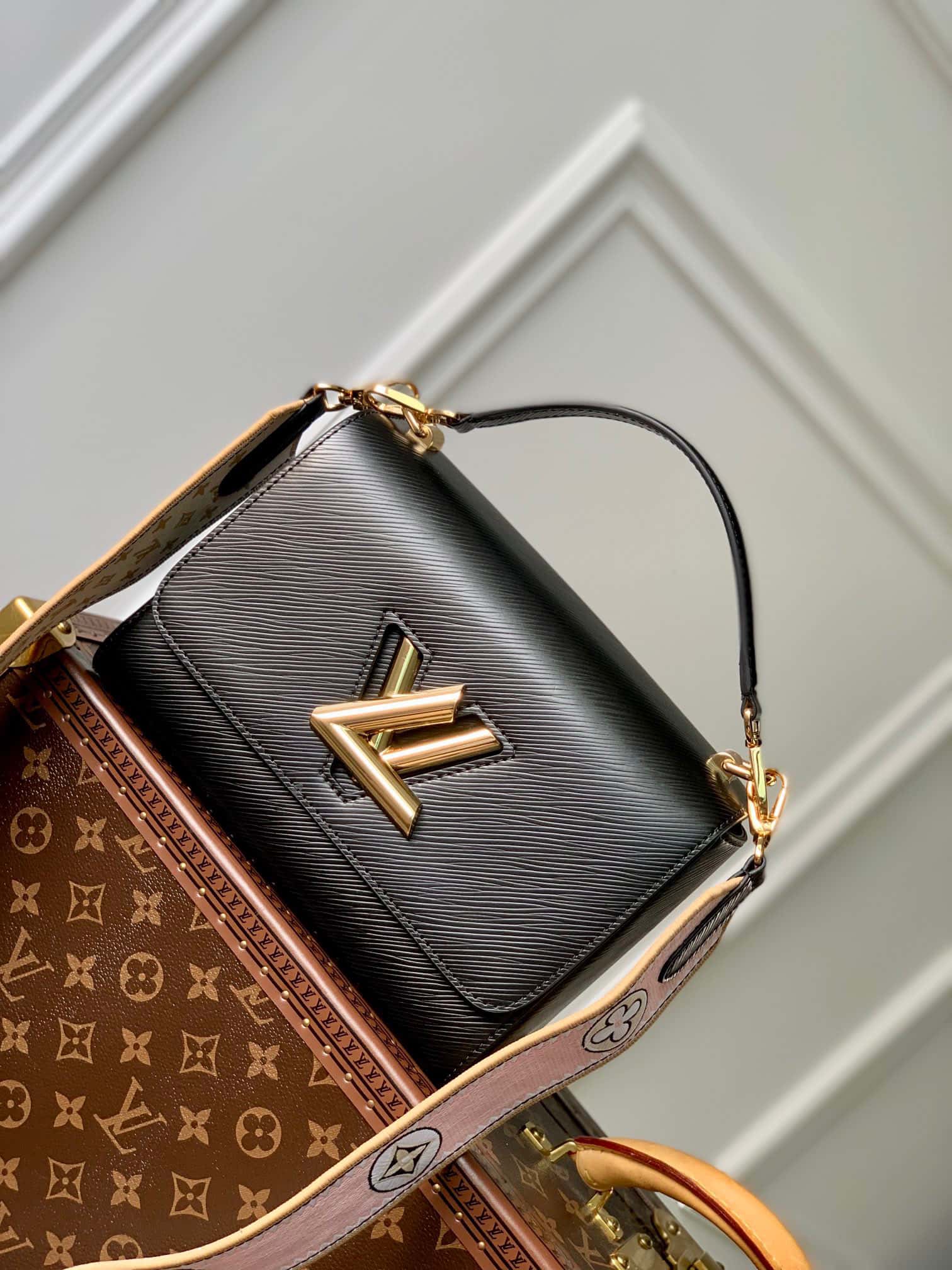 Bolsa Louis Vuitton Twist MM
