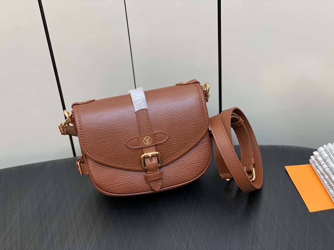 Bolsa Louis Vuitton Saumur BB