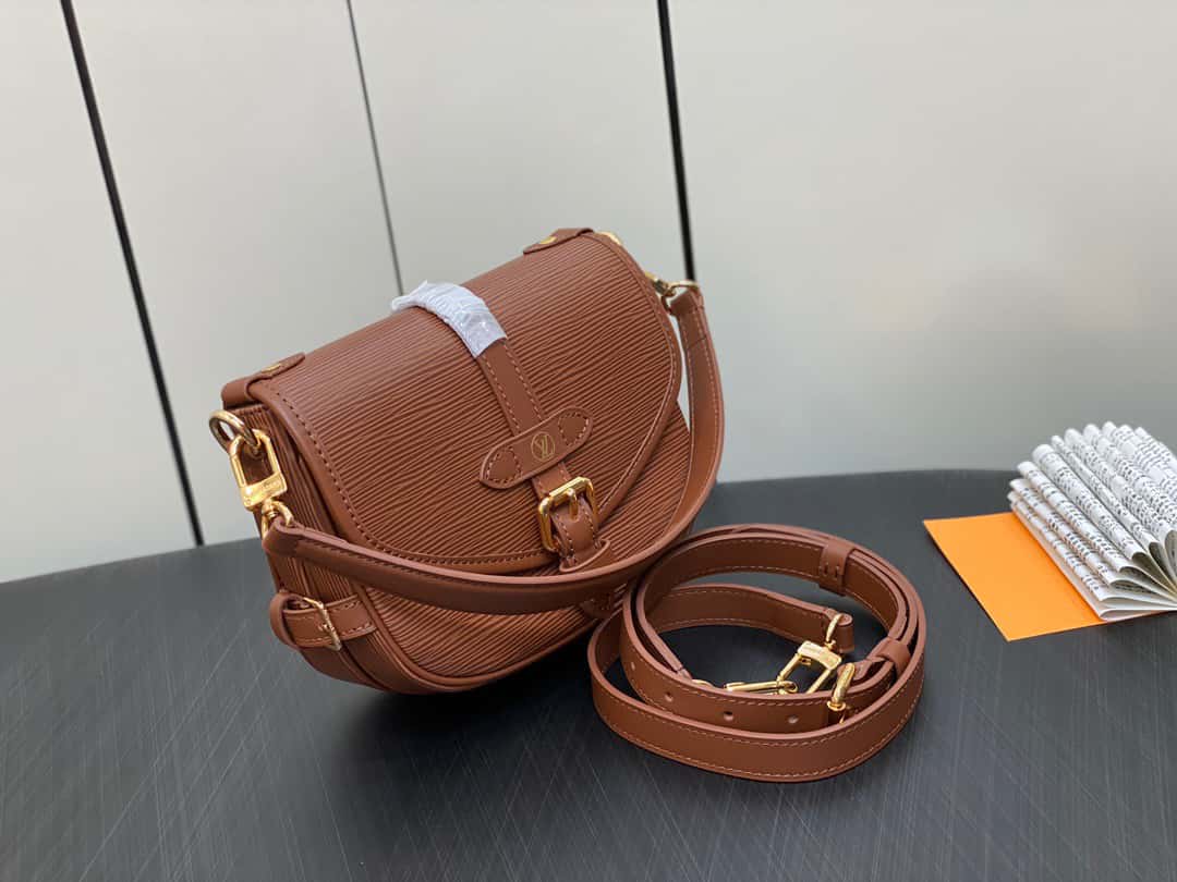Bolsa Louis Vuitton Saumur BB