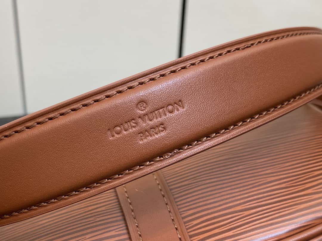 Bolsa Louis Vuitton Saumur BB