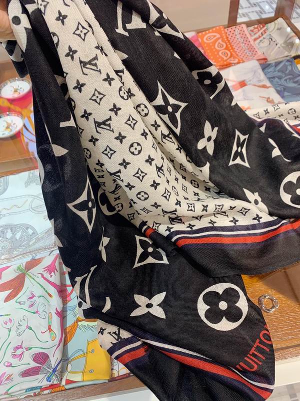 Lenço Louis Vuitton