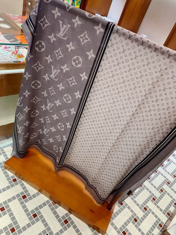 Lenço Louis Vuitton