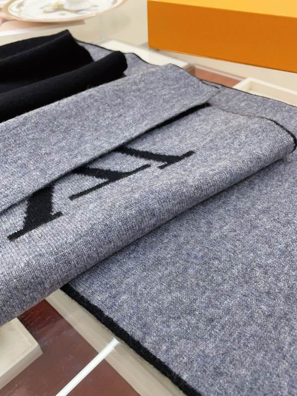 Lenço Louis Vuitton