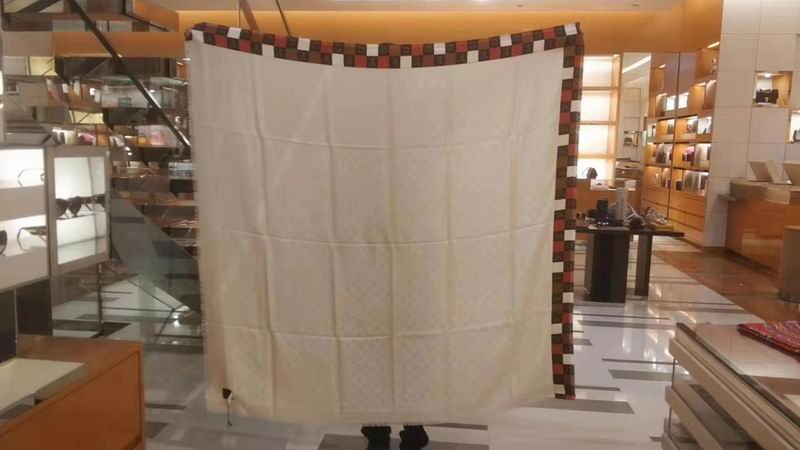 Lenço Louis Vuitton