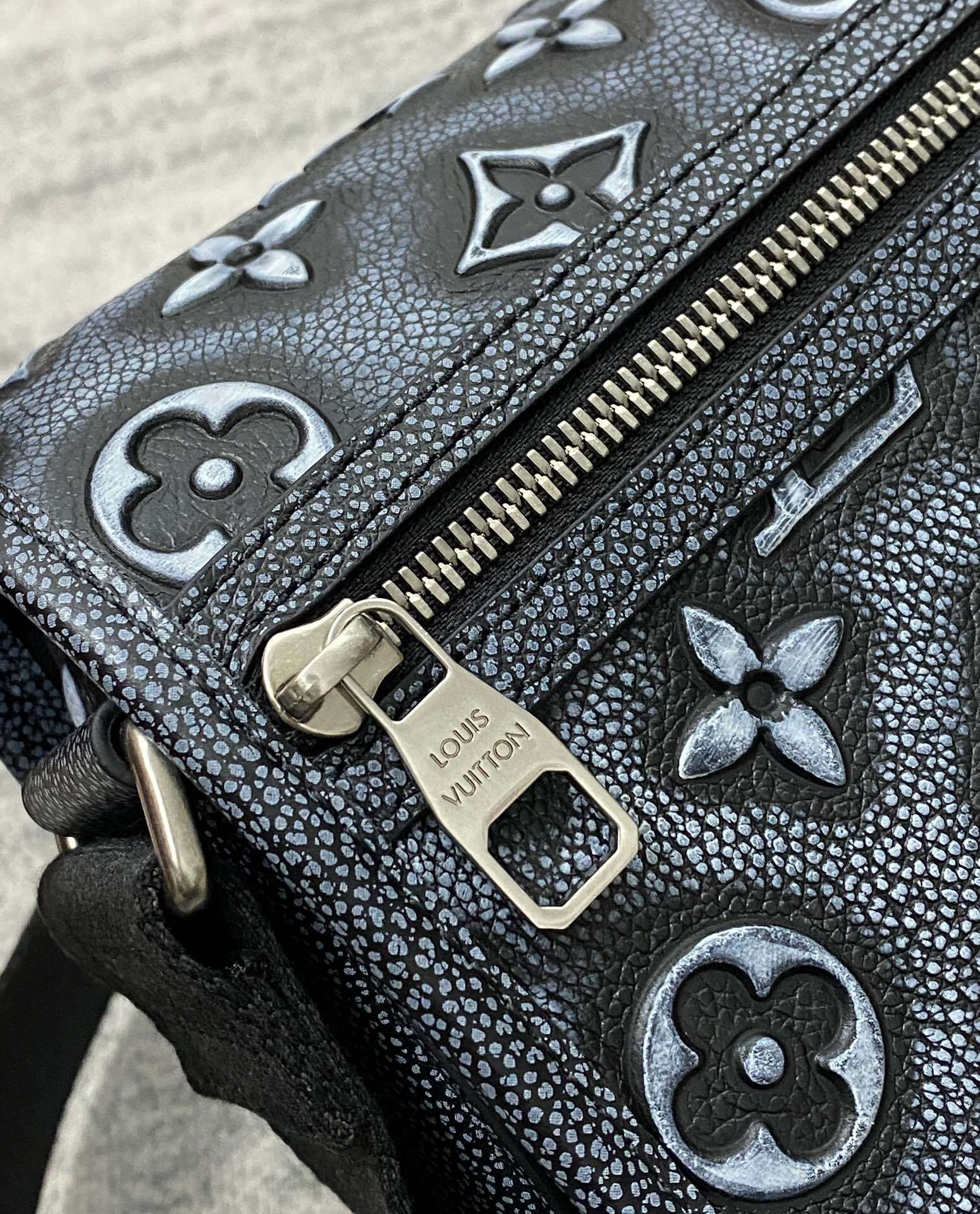 Bolsa Louis Vuitton Masculina