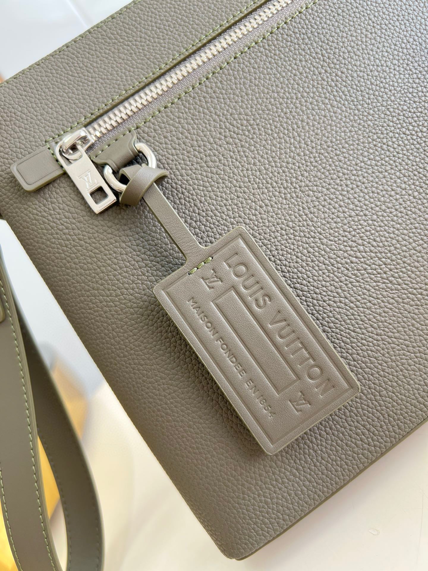 Bolsa Louis Vuitton Masculina