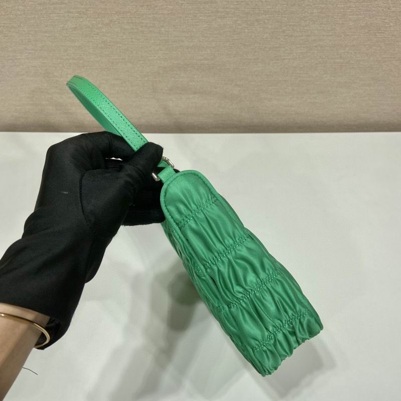 Bolsa Prada Nylon Hobo