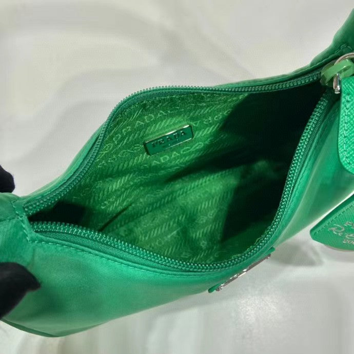 Bolsa Prada Nylon Hobo